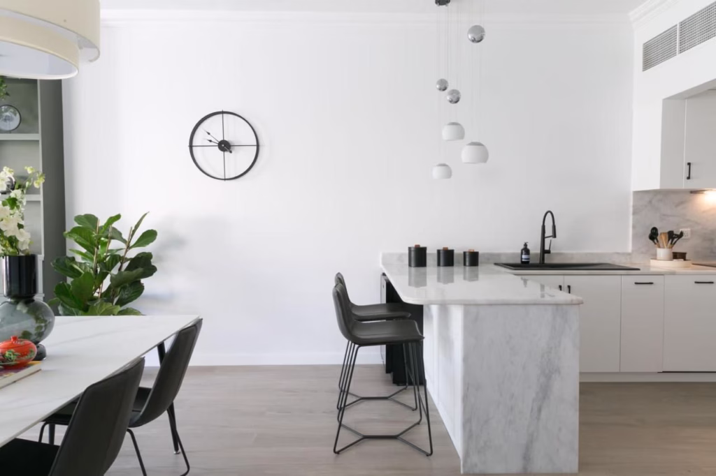 Functional breakfast bar design in a Ras Al Khaimah kitchen project